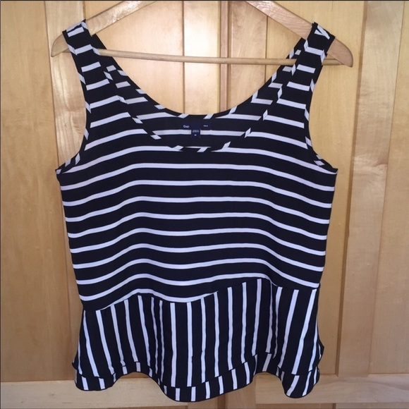 GAP Tops - GAP black white sleeveless striped peplum Top size Medium